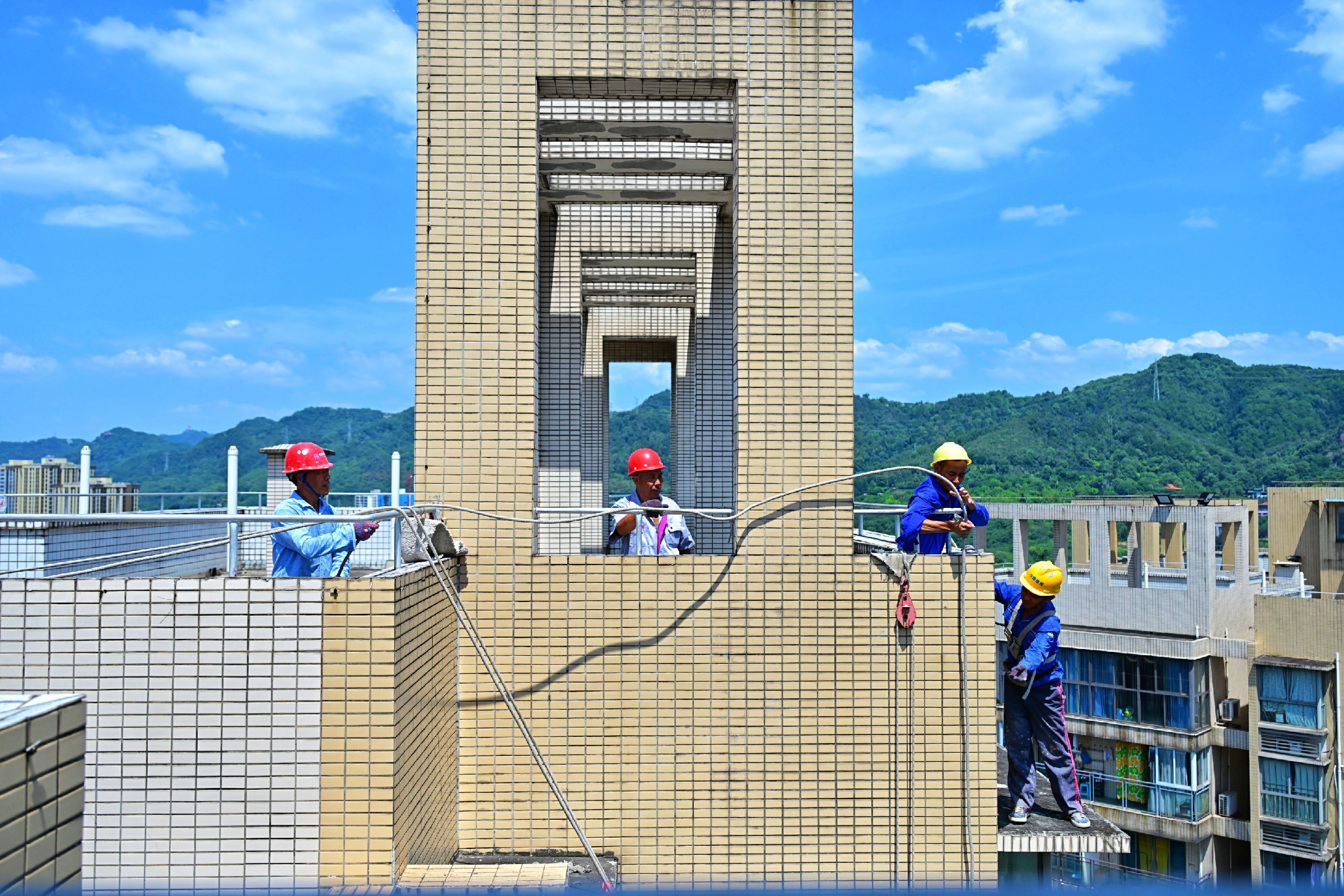 高温表情 百米高空 蜘蛛人(345771)-20240814110212.jpg